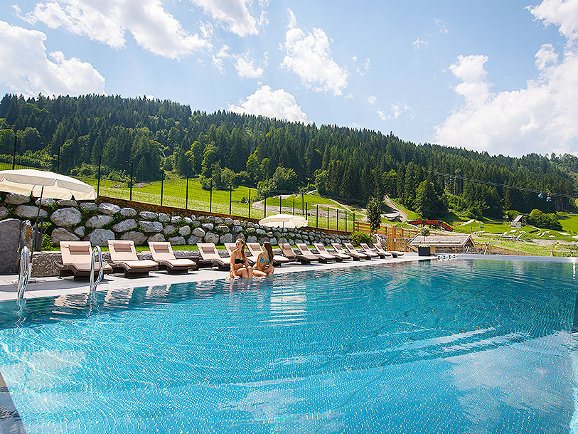 Hotel Riederalm i Østrig | Pool, wellness, gourmet luksus